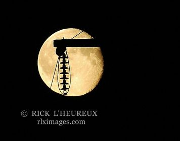 Insulator In The  Moon